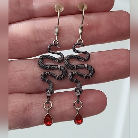 Snake earrings enamel python ? Red glass crystal blood drop can add 925 hooks - Picture 8 of 10